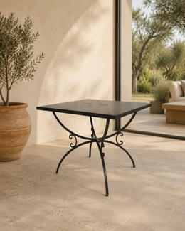 Tavolo da Giardino in Ferro Modello Grifo – Elegante e Resistente per Esterni
